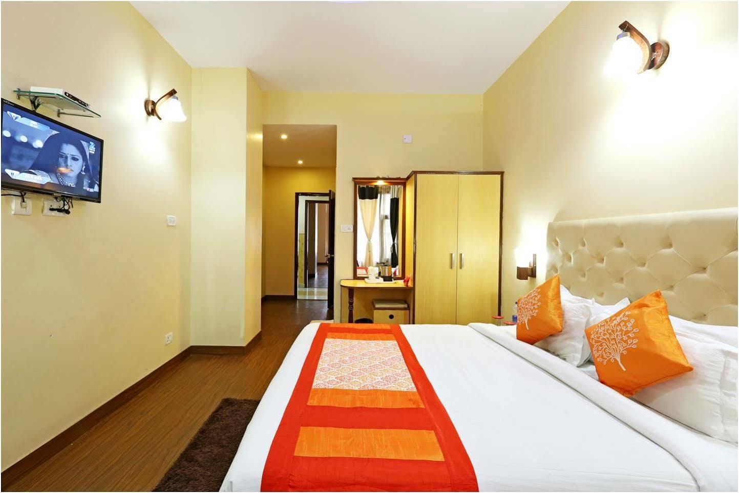 Hotel The Grand Welcome 3*
