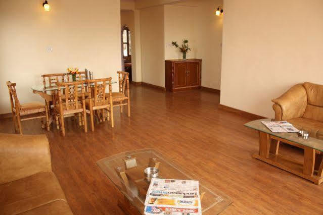 Hotel Deepwoods Shimla
