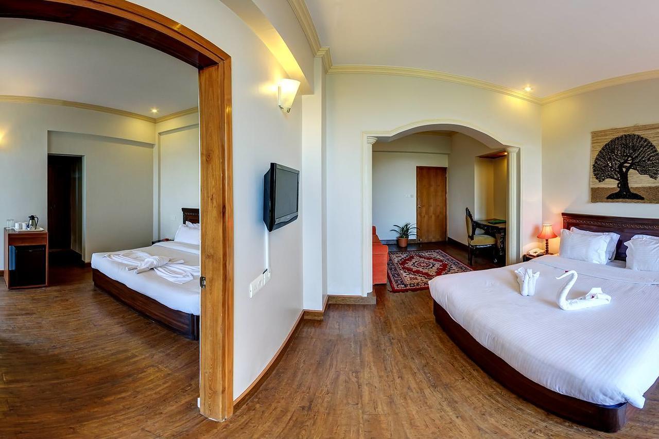 Hotel The Naldehra 3*