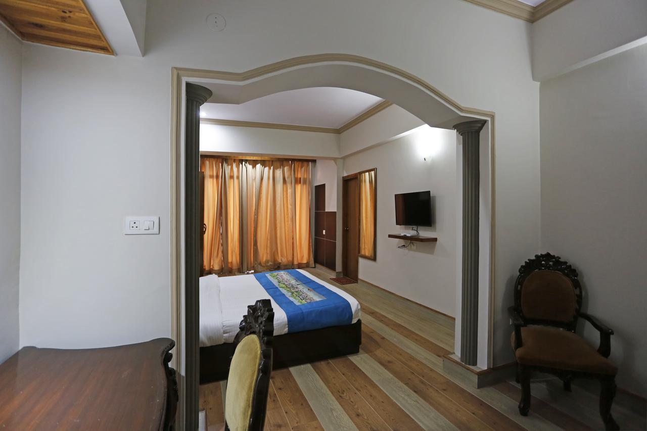 Hotel The Naldehra Shimla
