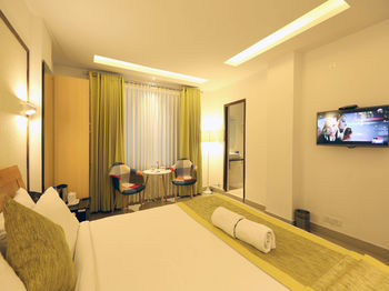 Oyo 997 Eutopia Hotel 3*