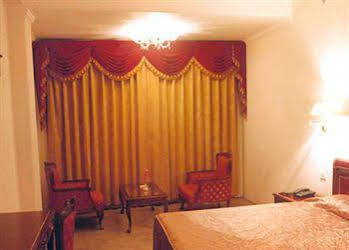 Hotel De Park 3*