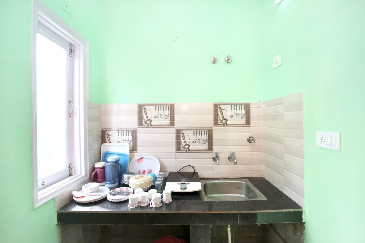 Apartment Oyo 11892 2rk Hills *