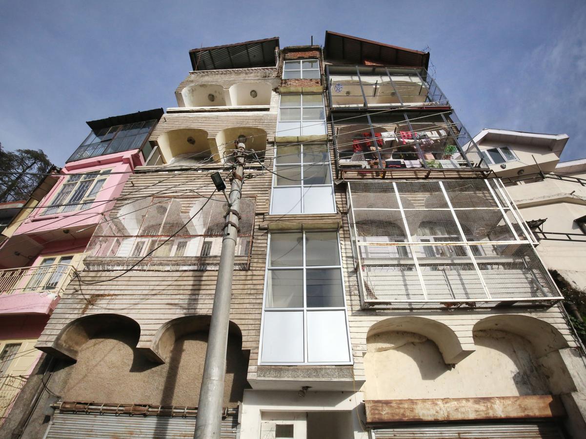 Oyo 10746 2bhk Jakhu Apartment *