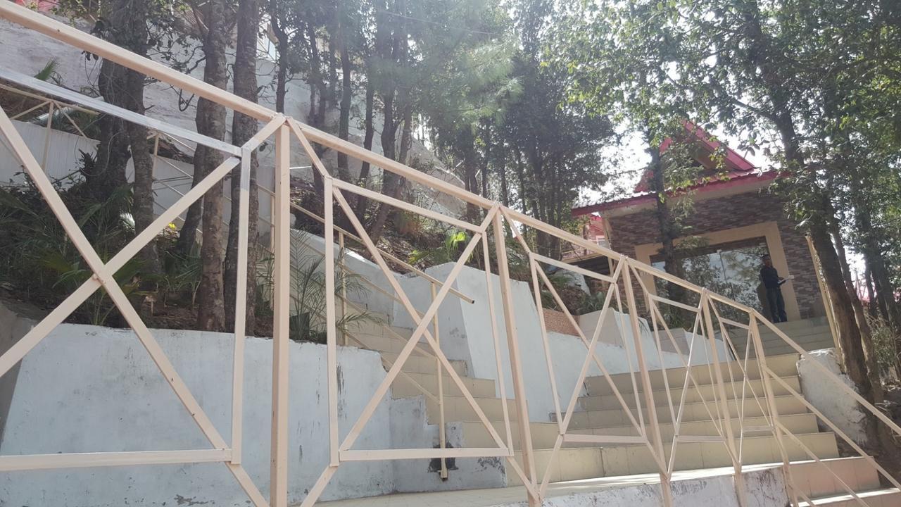 Kvr Clarks Inn, Kufri Hotel Shimla