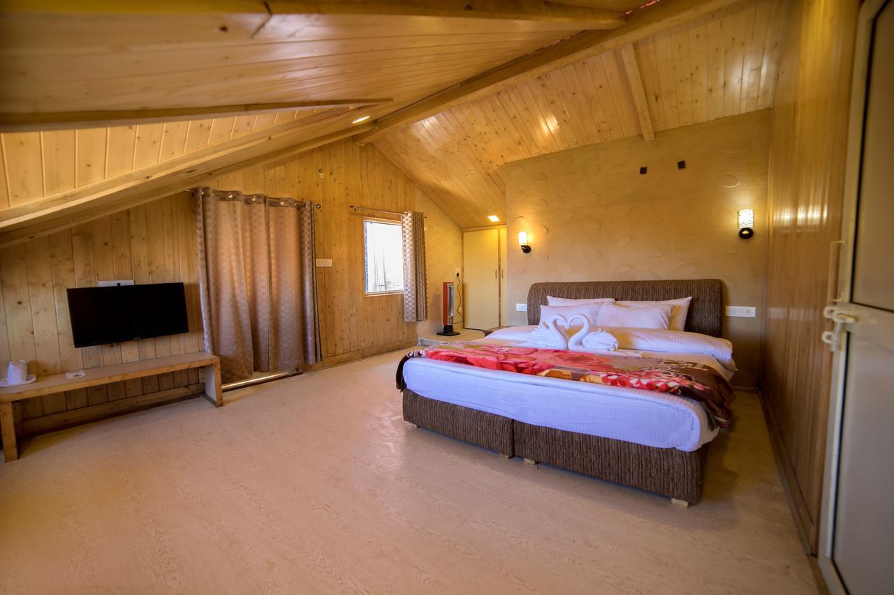 Kvr Clarks Inn, Kufri Shimla