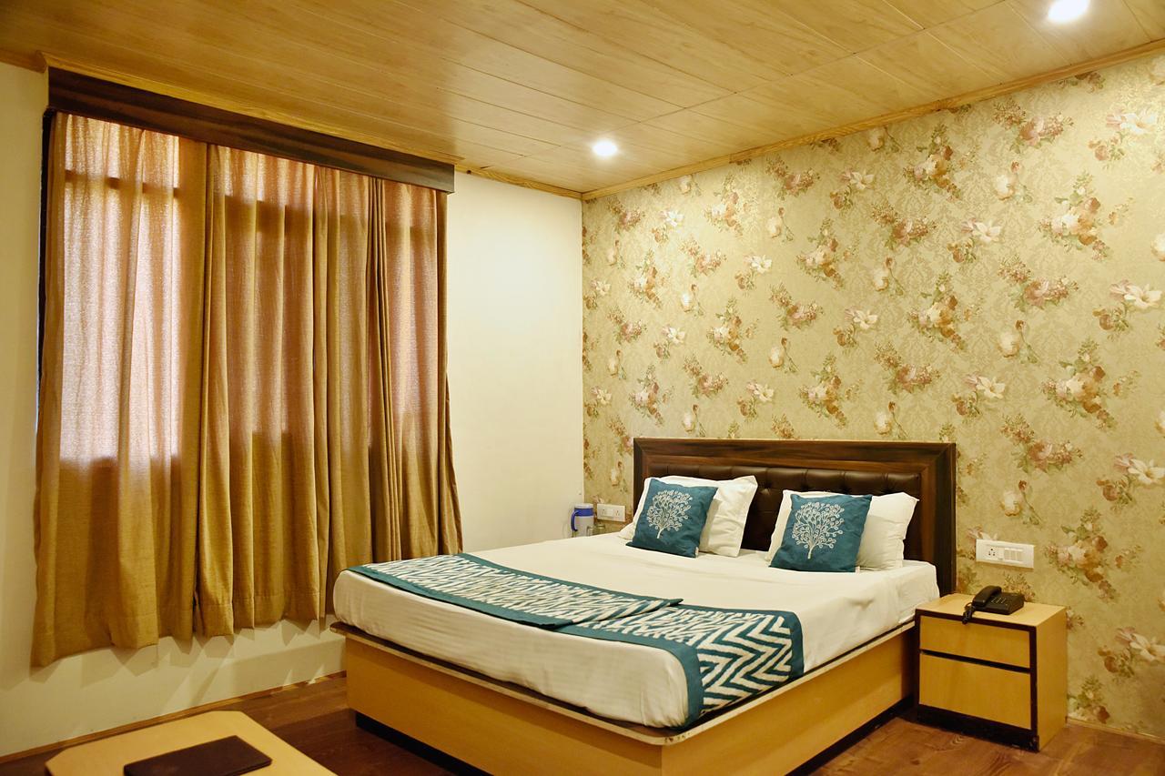 Oyo 8917 Crystal Palace Shimla