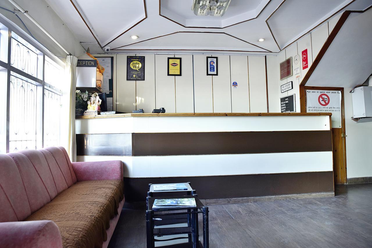 Hotel Oyo 8917 Crystal Palace 3*