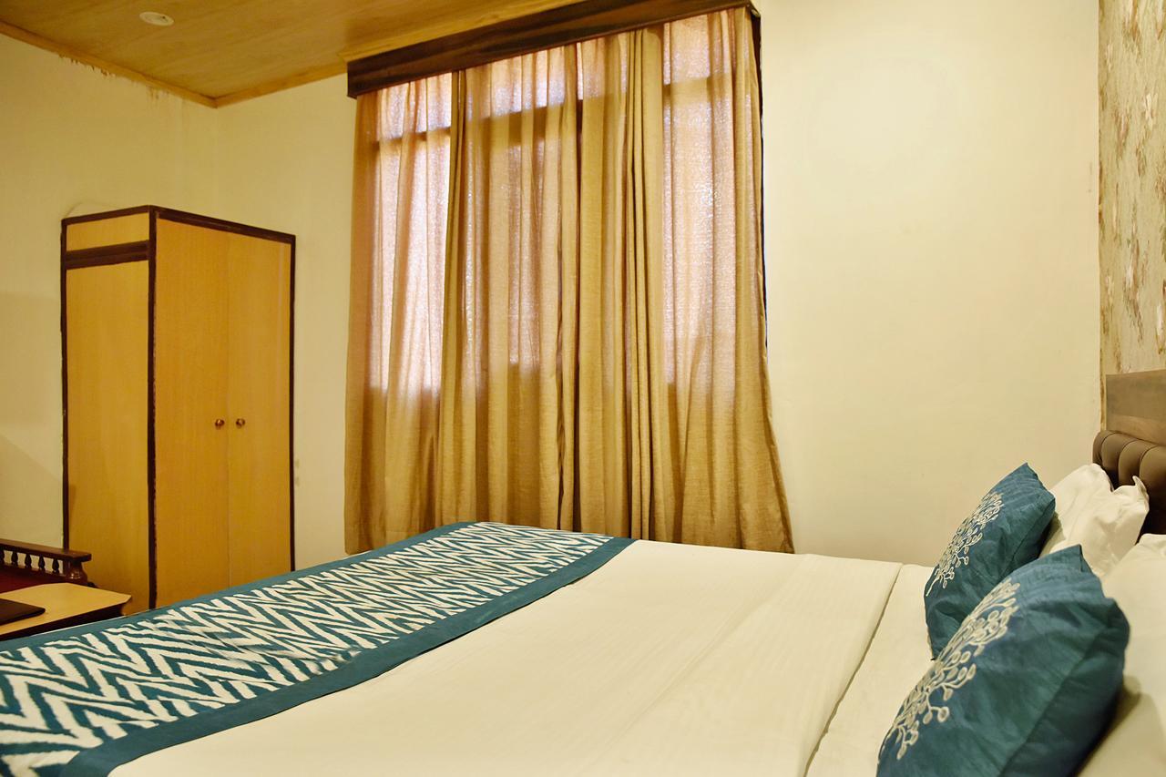 Oyo 8917 Crystal Palace Hotel 3*