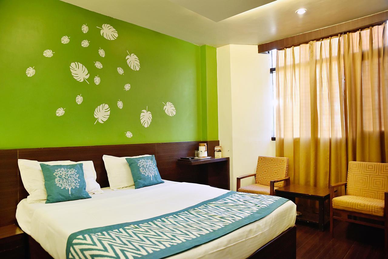 Hotel Oyo 8917 Crystal Palace Shimla