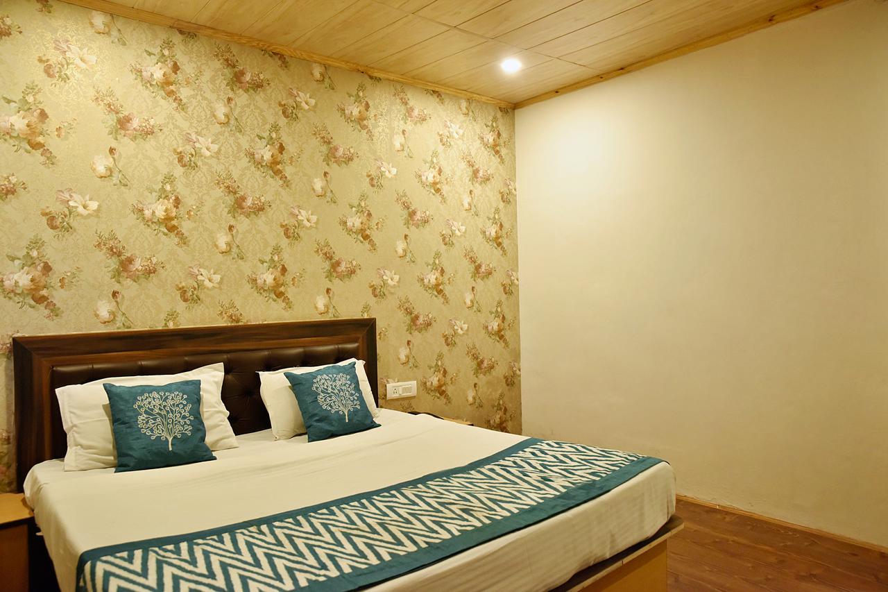 Oyo 8917 Crystal Palace Hotel Shimla