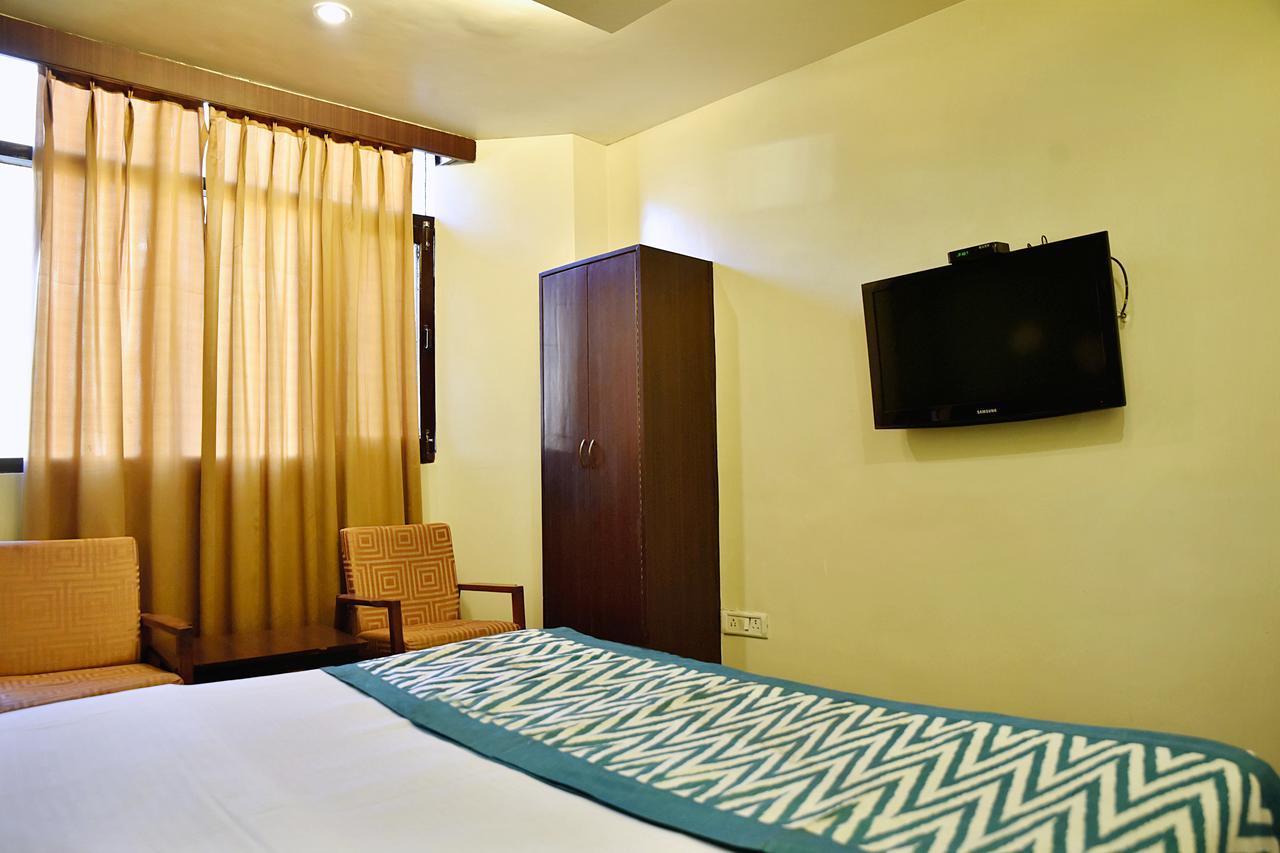Oyo 8917 Crystal Palace Hotel Shimla
