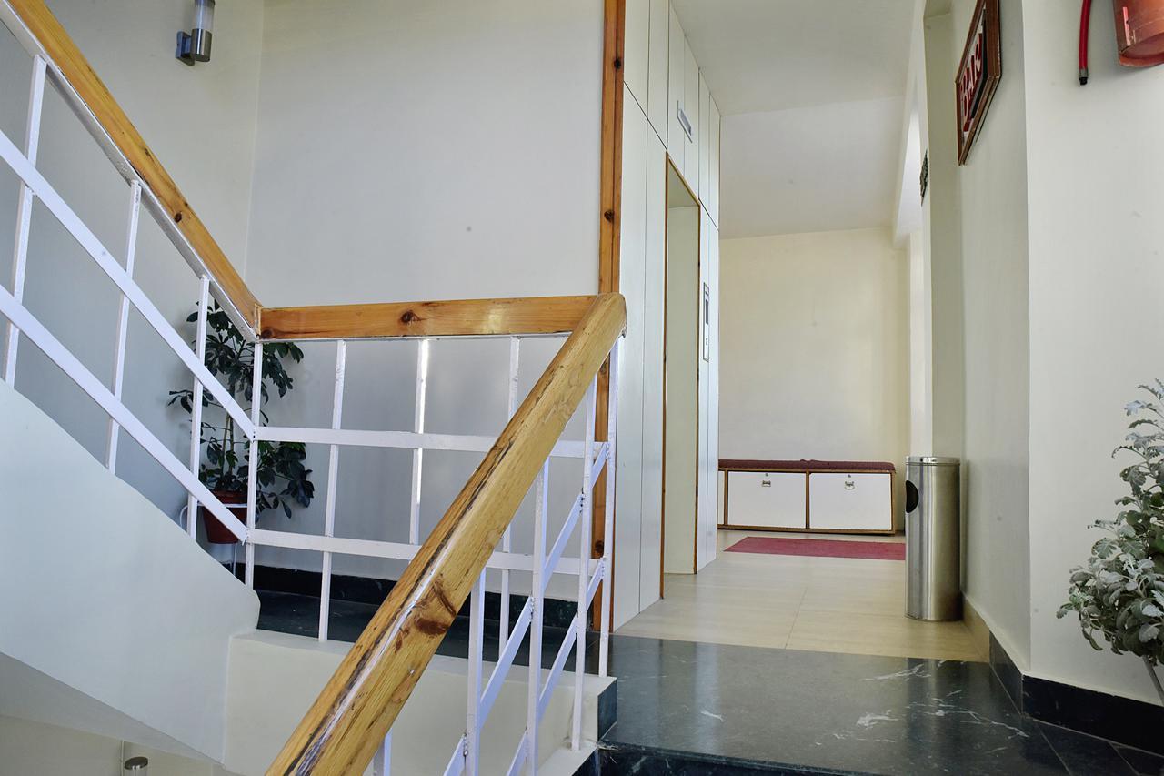 Hotel Oyo 8917 Crystal Palace Shimla