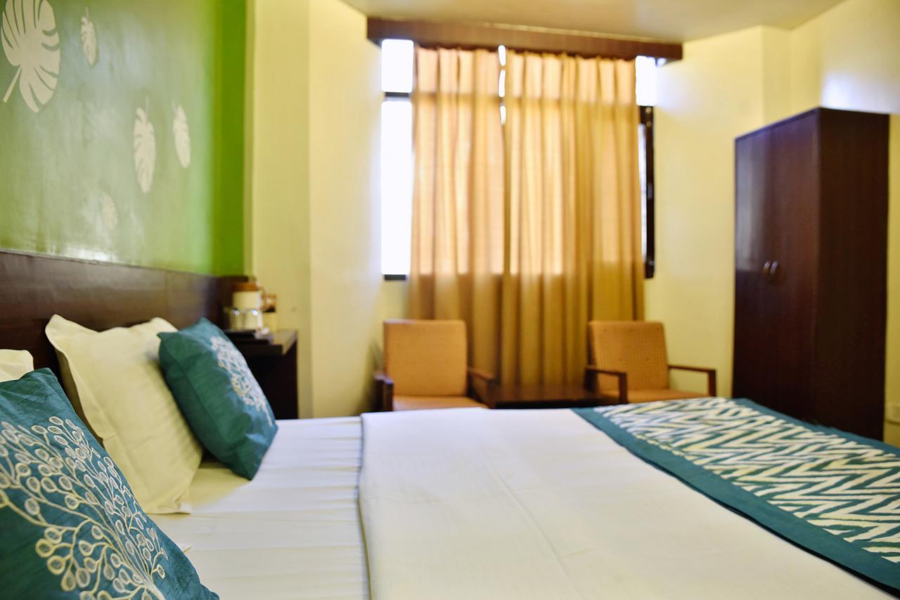 Hotel Oyo 8917 Crystal Palace 3*