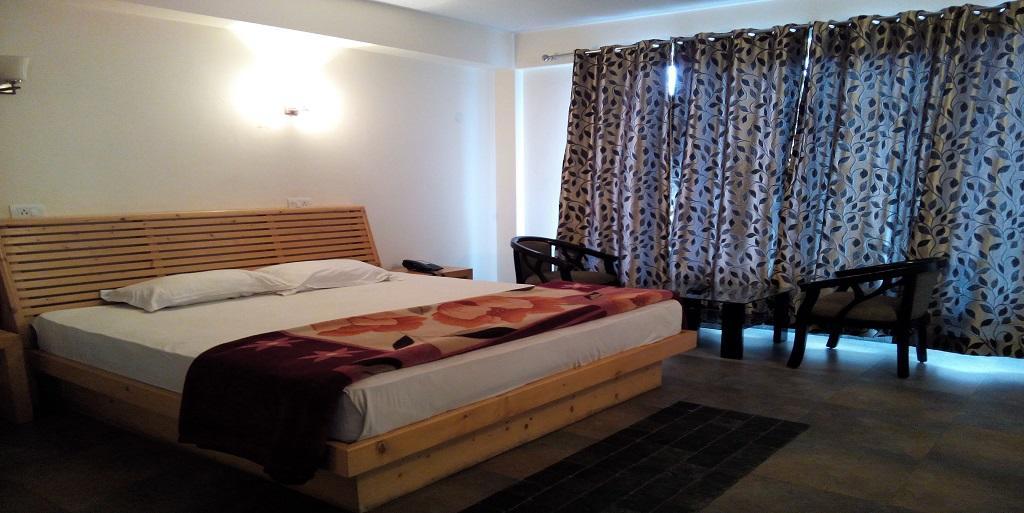 Hotel Aangan Regency Shimla