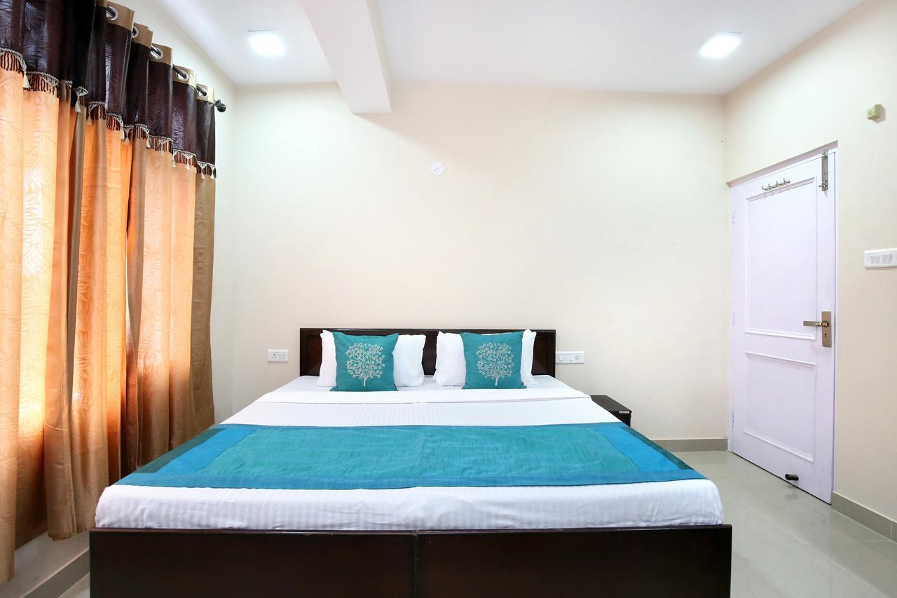 Hotel Oyo 14202 Rajinder Regency
