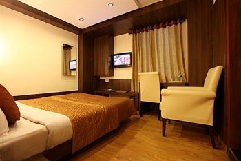 Bridge View Regency Hotel 3*