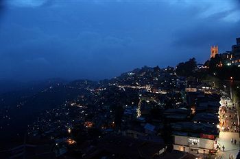 Hotel Bridge View Regency 3*