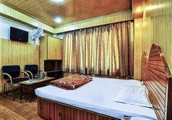 Hotel Chaman Palace