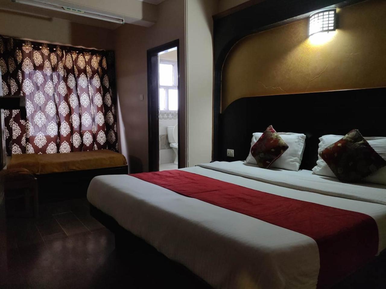 Sidharth Regency Hotel 3*