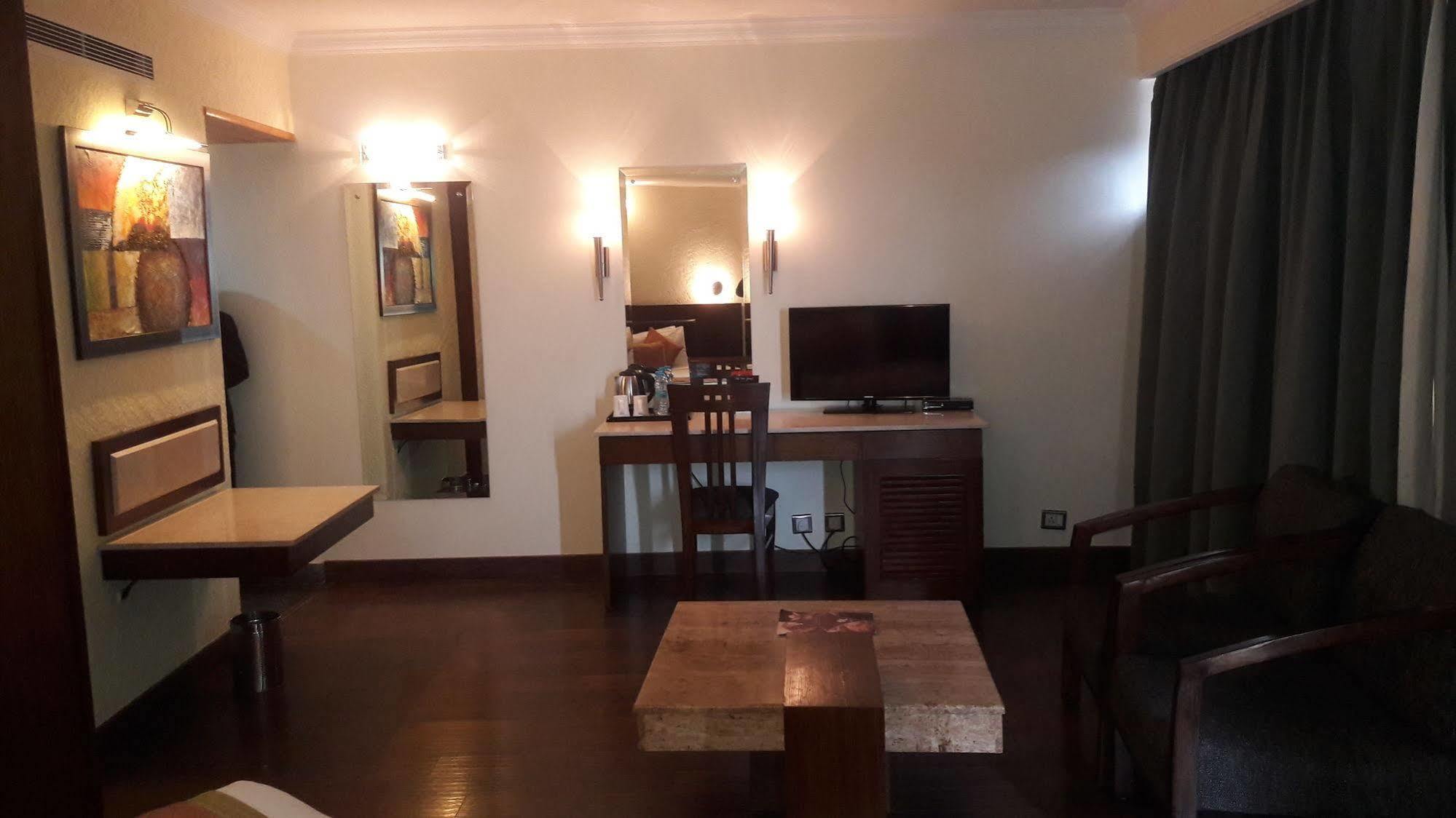 Combermere Hotel 4*