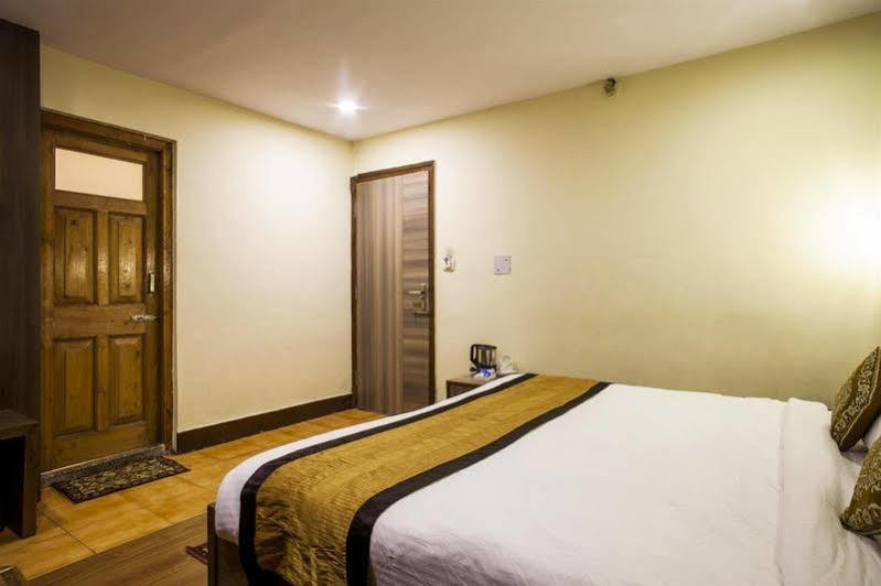 Hotel Bridge View Regency