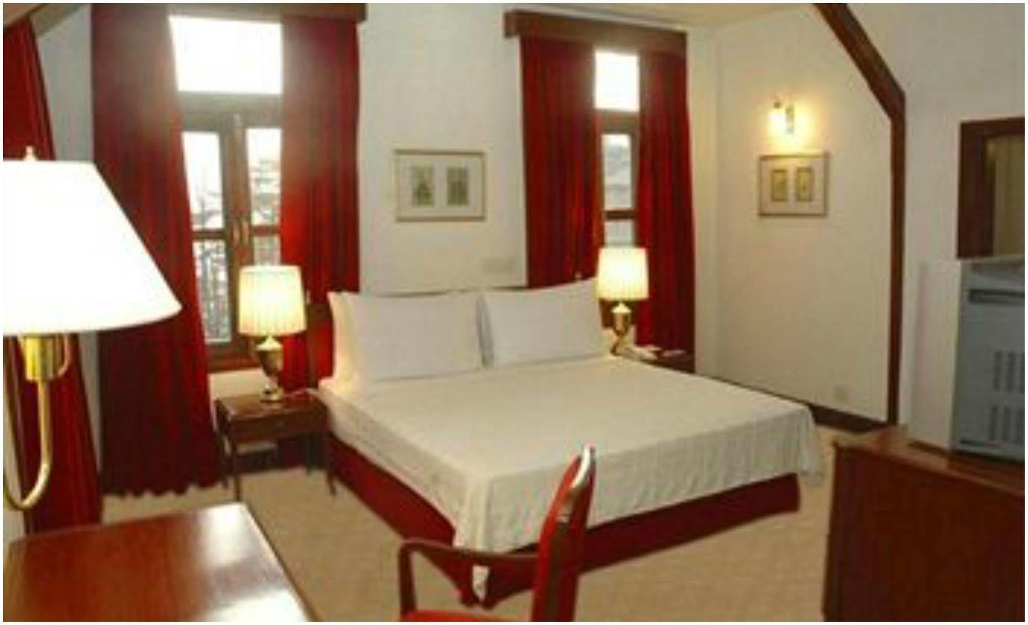 Clarkes Hotel, A Grand Heritage Since 1898