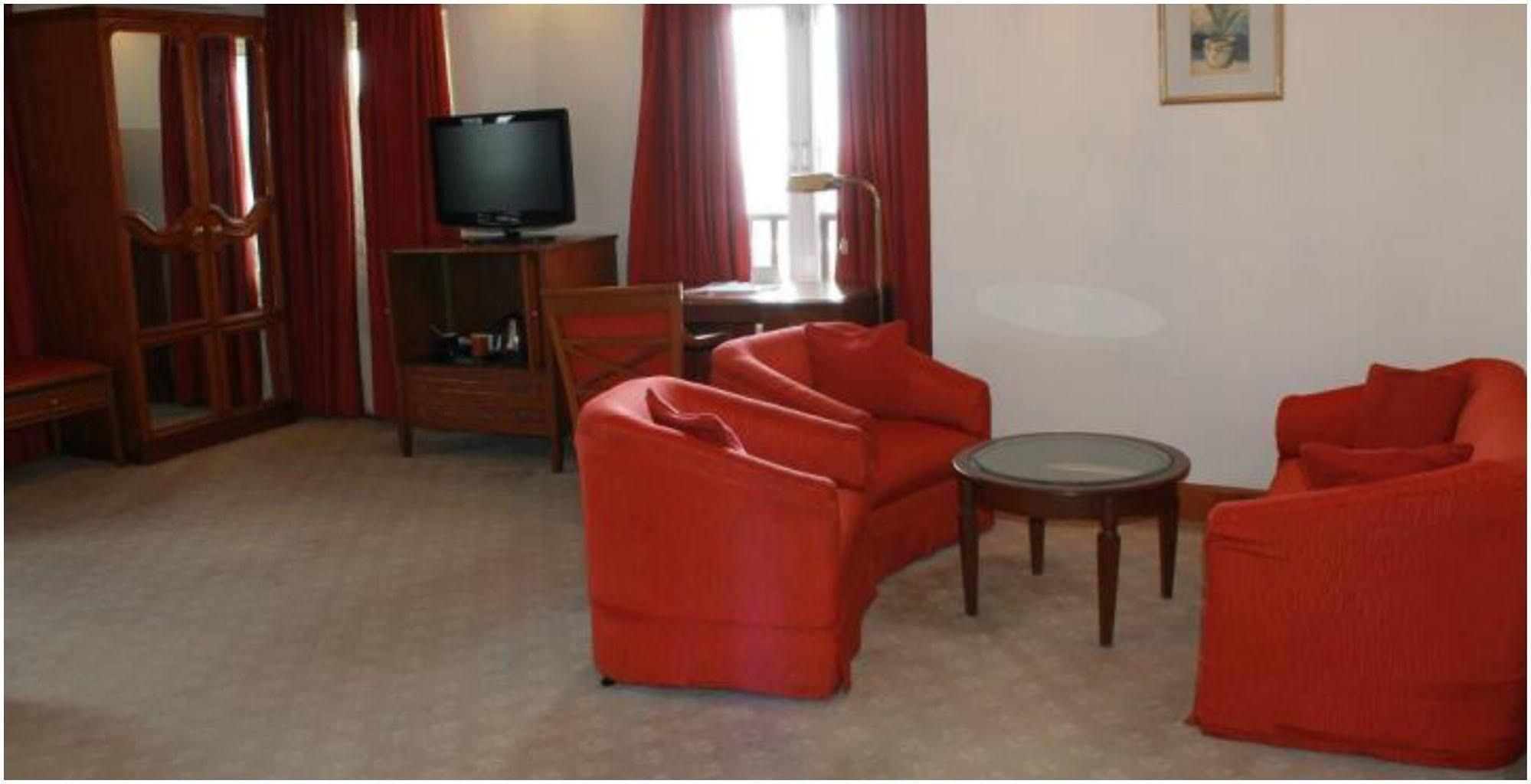 Clarkes Hotel, A Grand Heritage Since 1898