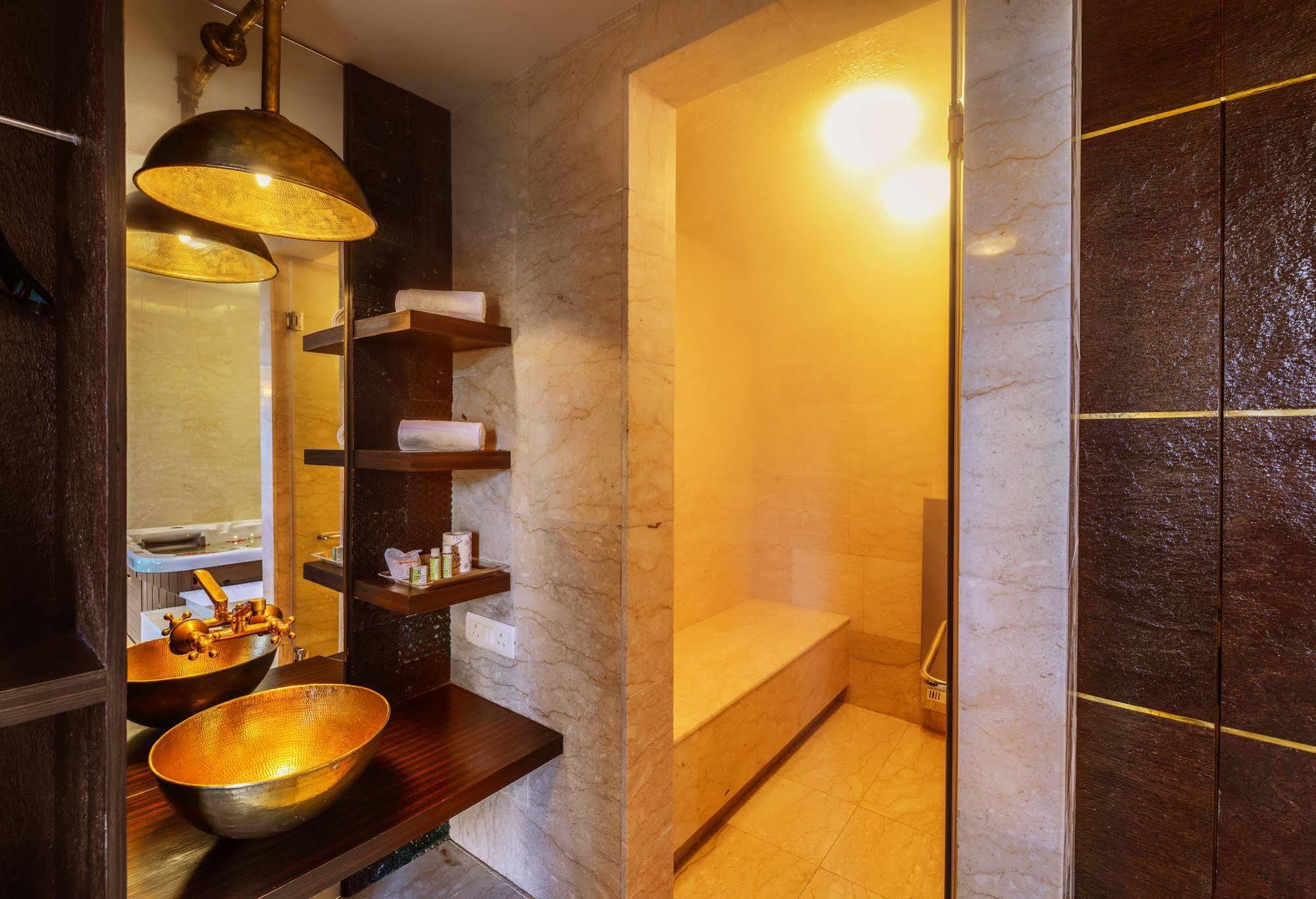 Honeymoon Hotel Shimla