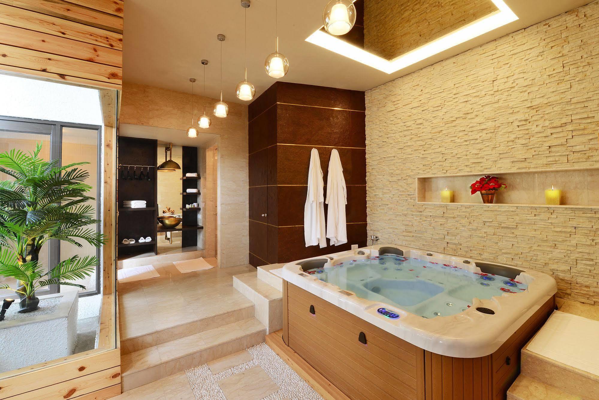Honeymoon Hotel 3*