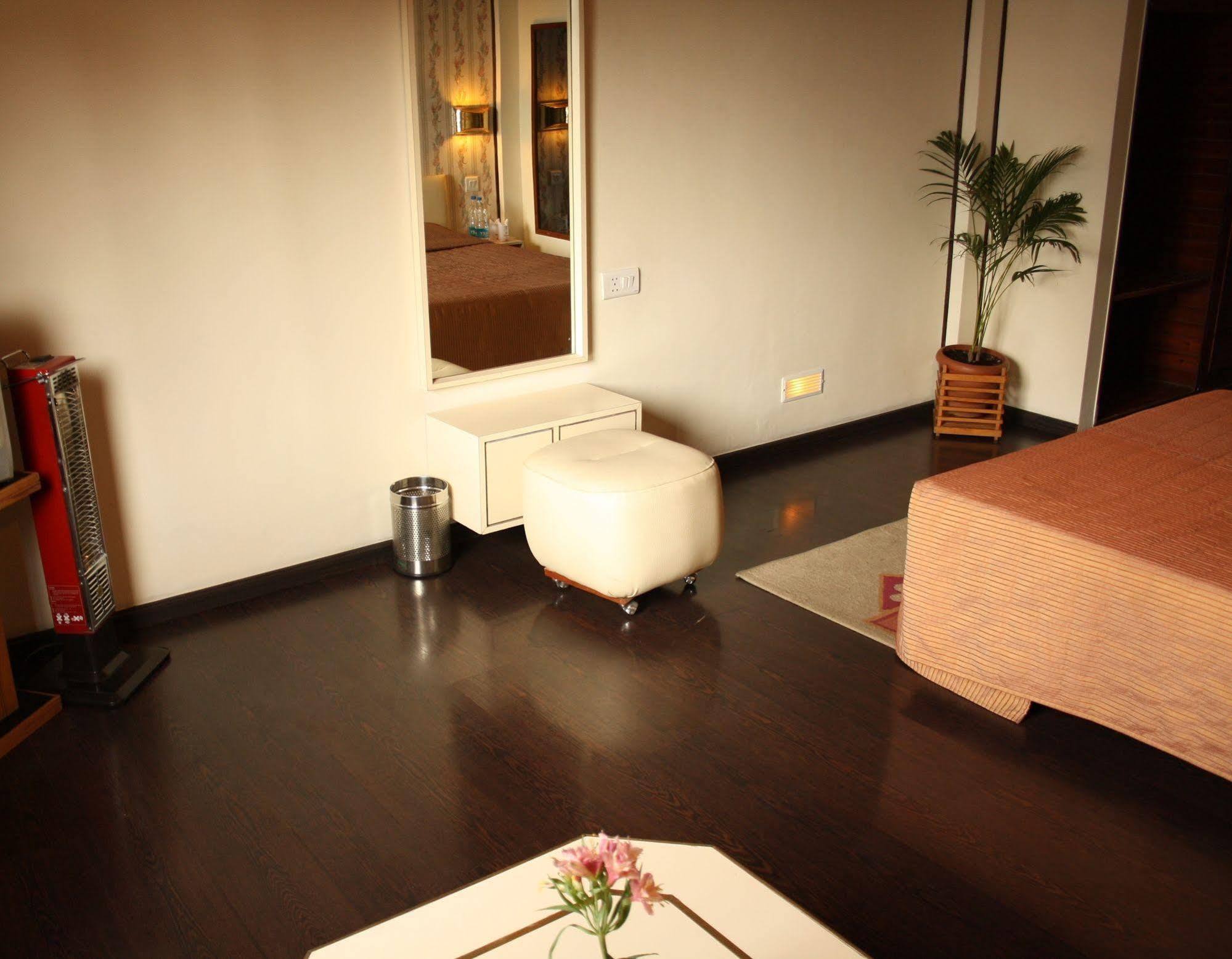 Honeymoon Hotel Shimla