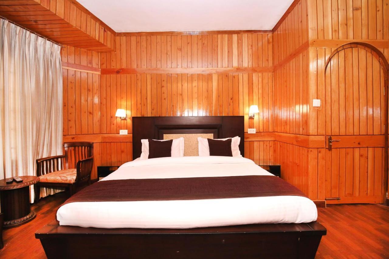 Oyo 10746 2bhk Jakhu Shimla