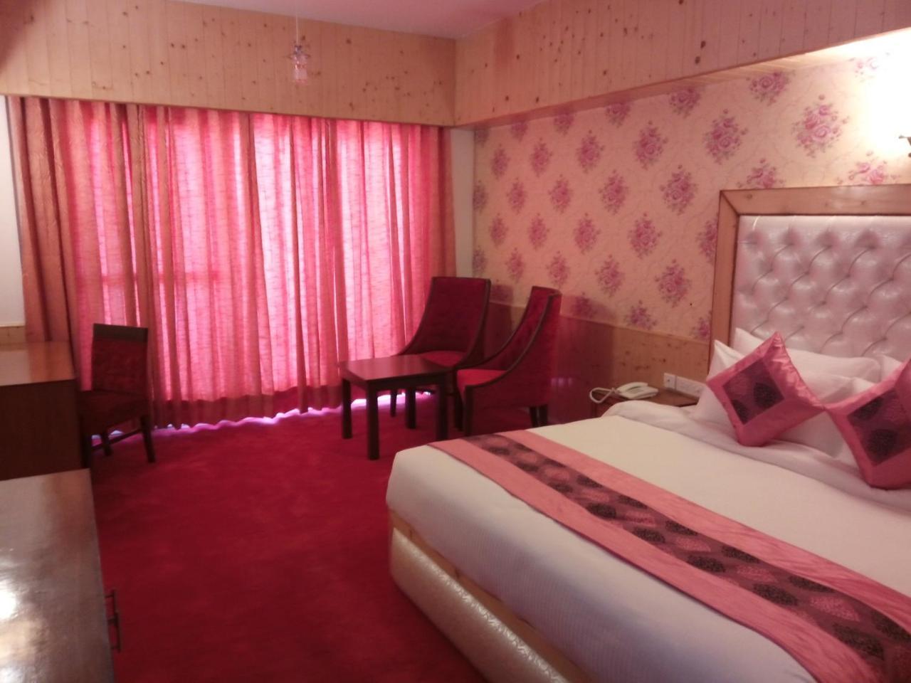 Hotel The Royal Regency 4*