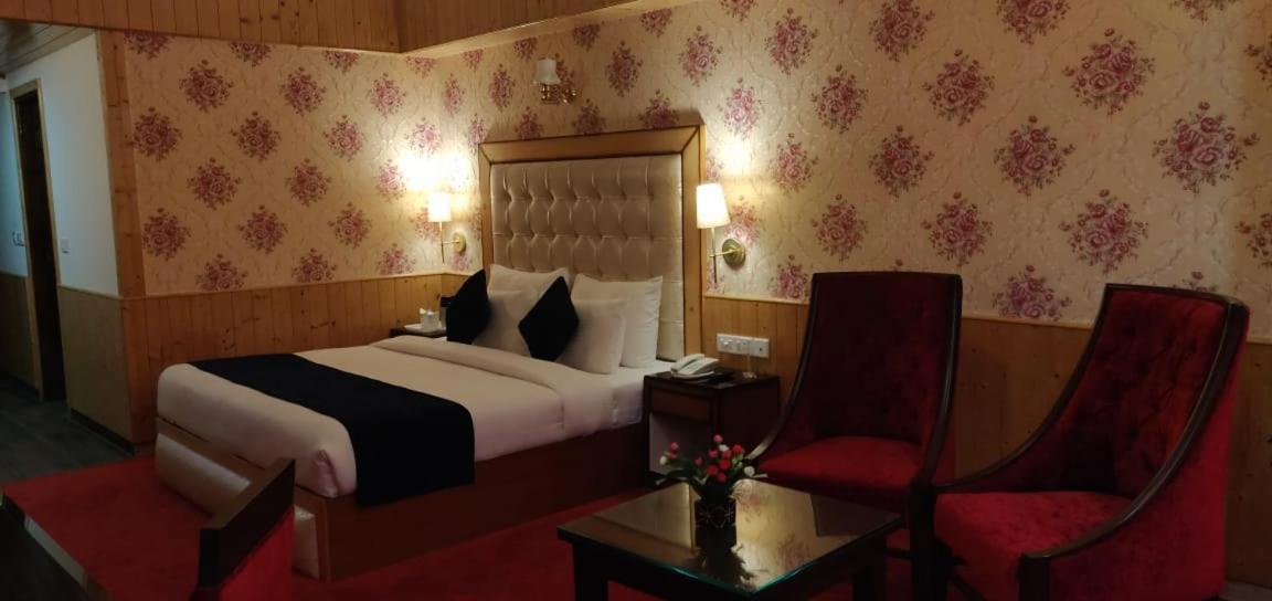 The Royal Regency Hotel 4*