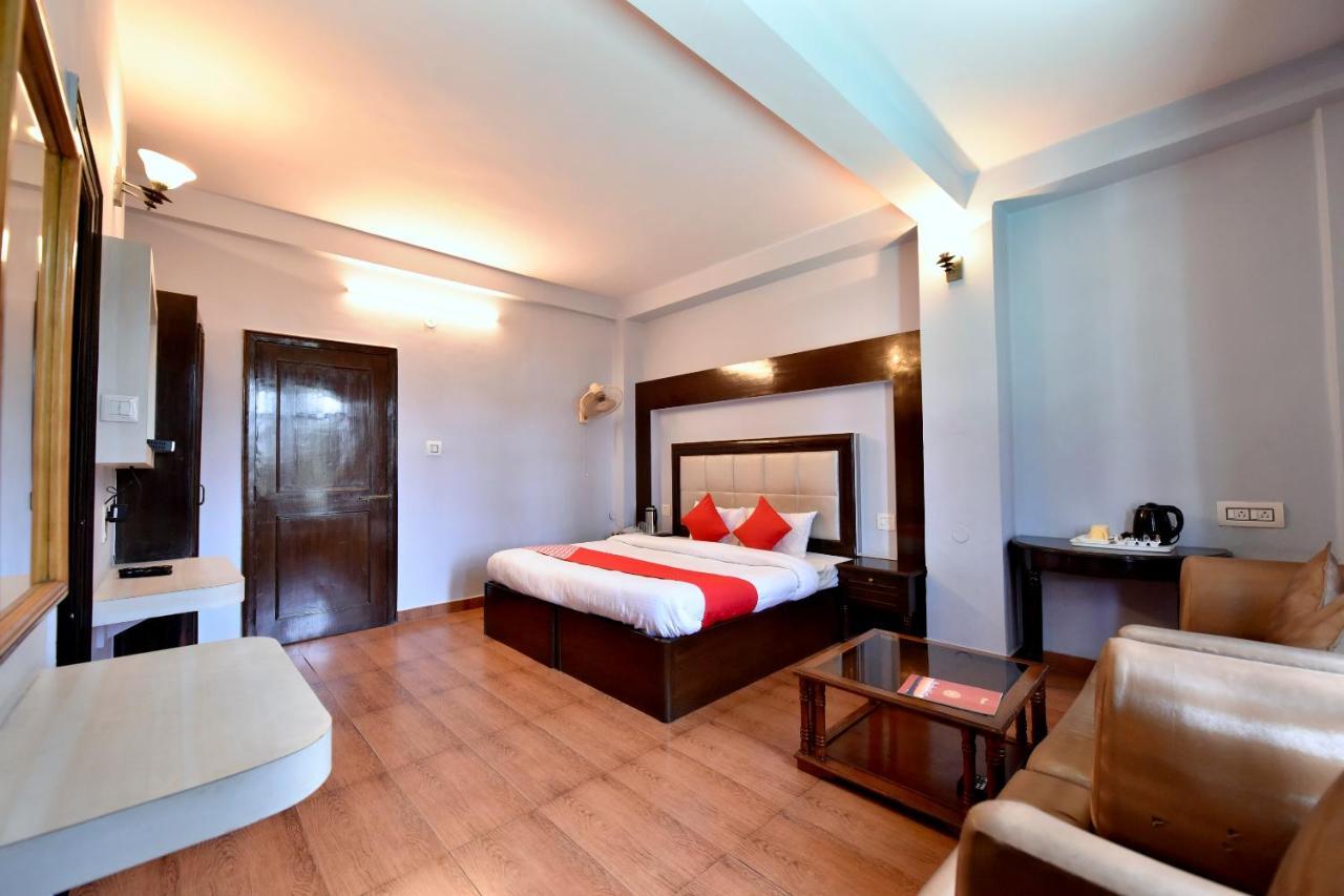 Oyo 5268 Himland East 3*