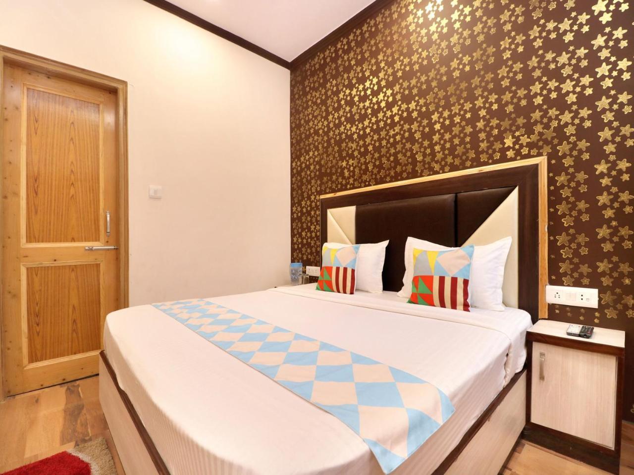 Oyo 19174 Delightful Dhalli Apartment