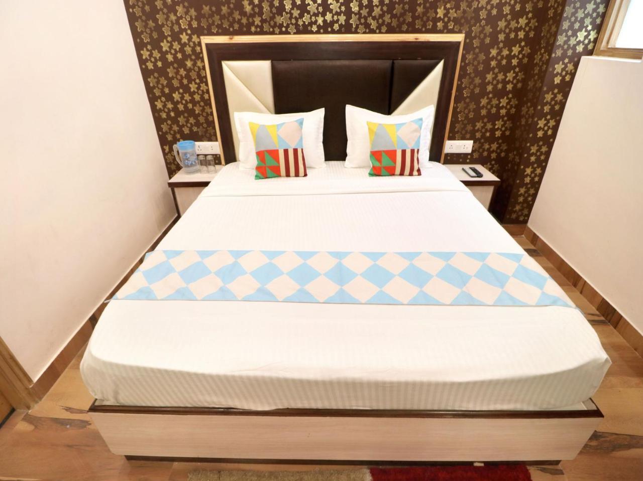 Oyo 19174 Delightful Dhalli Apartment *