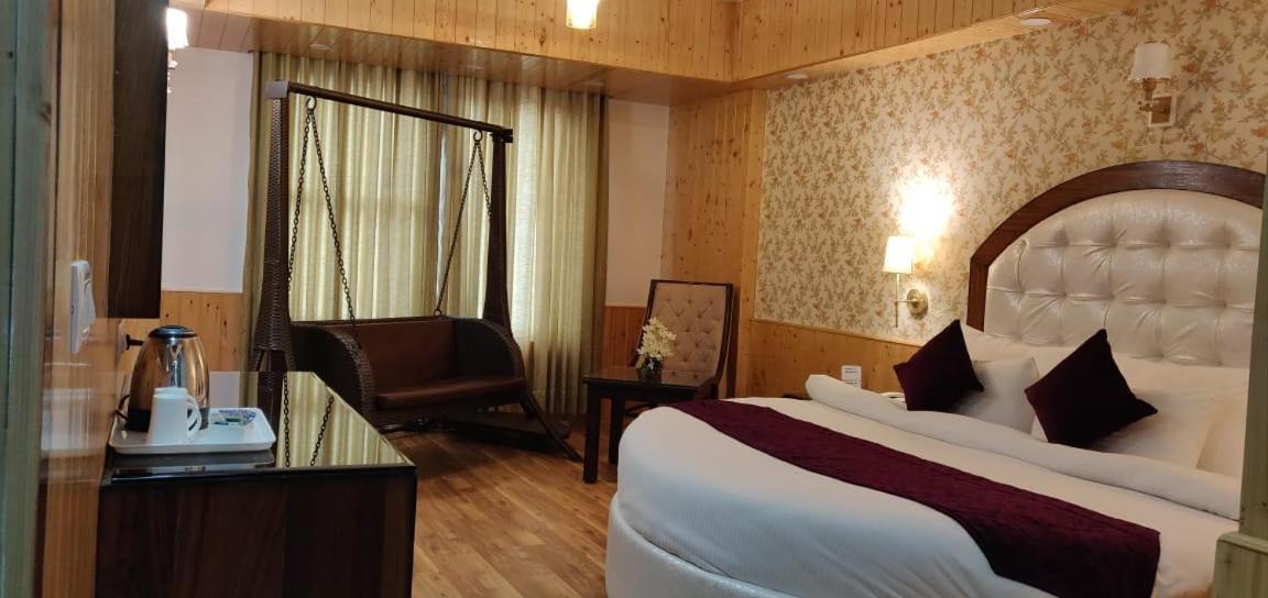 Hotel The Royal Regency
