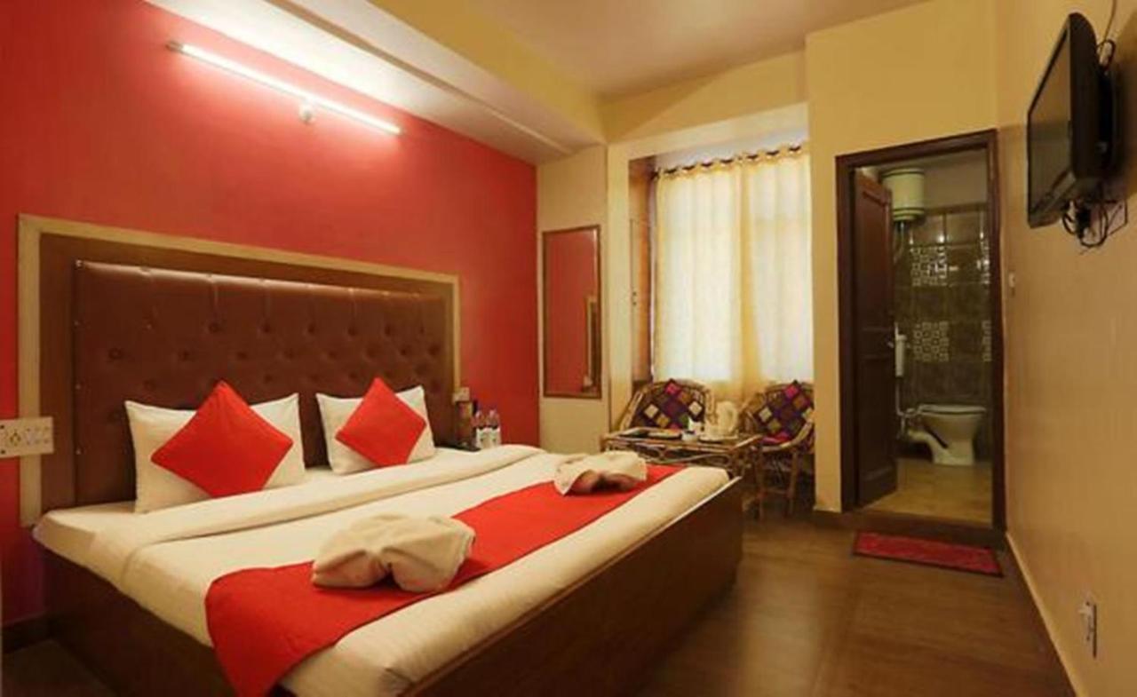 Hotel Harmony Purple Mall Road 3*