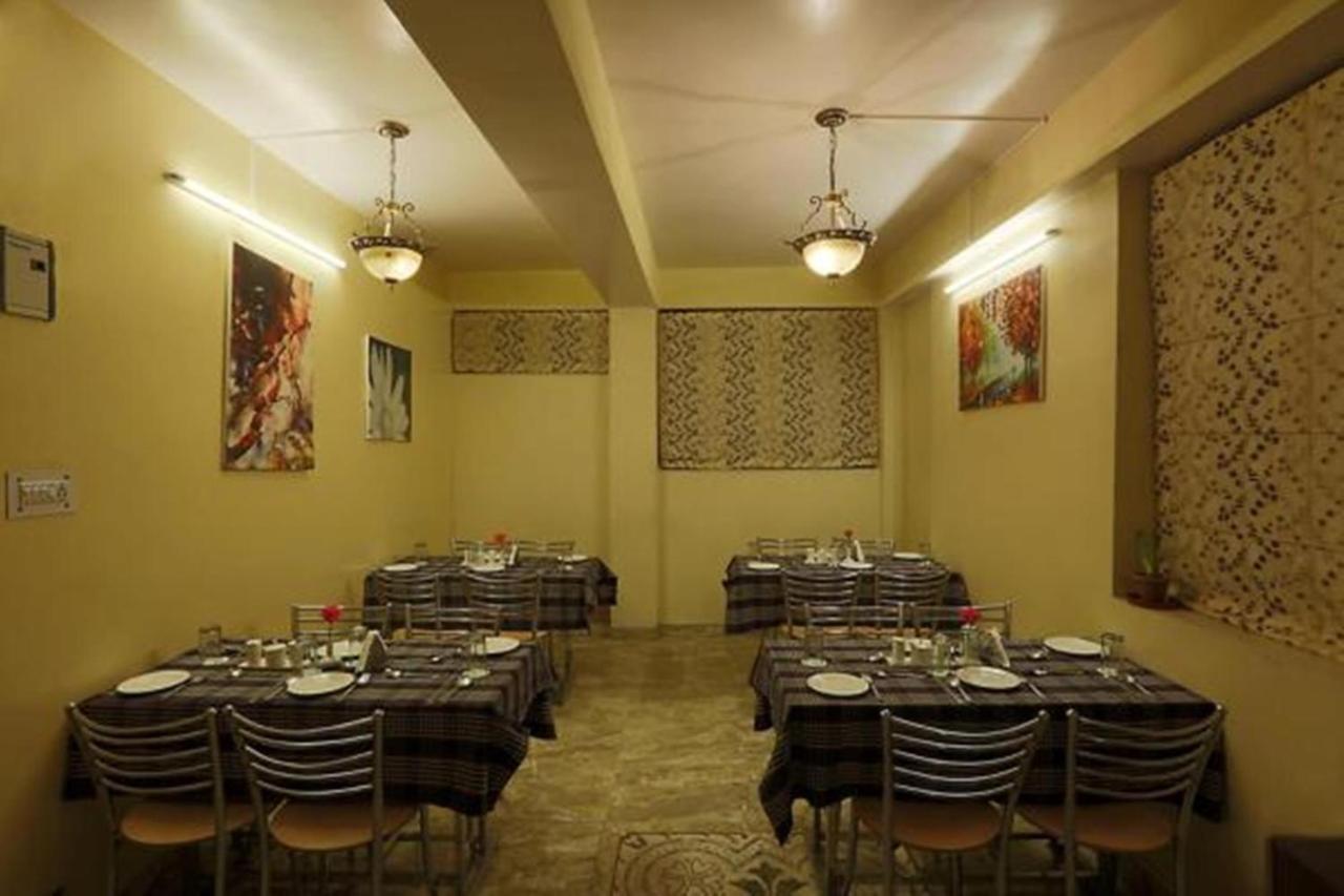 Hotel Harmony Purple Mall Road 3*