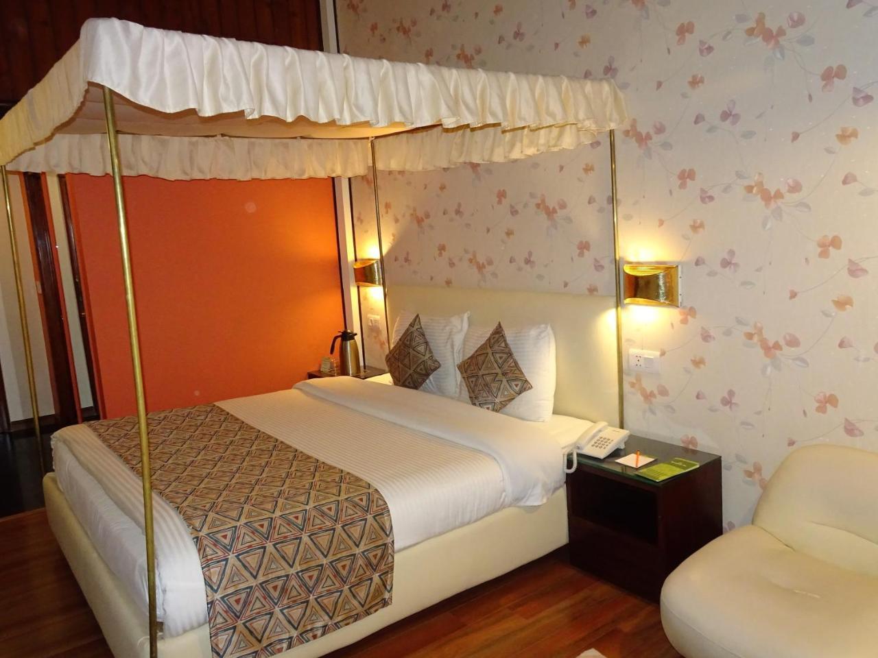 Honeymoon Hotel 3*