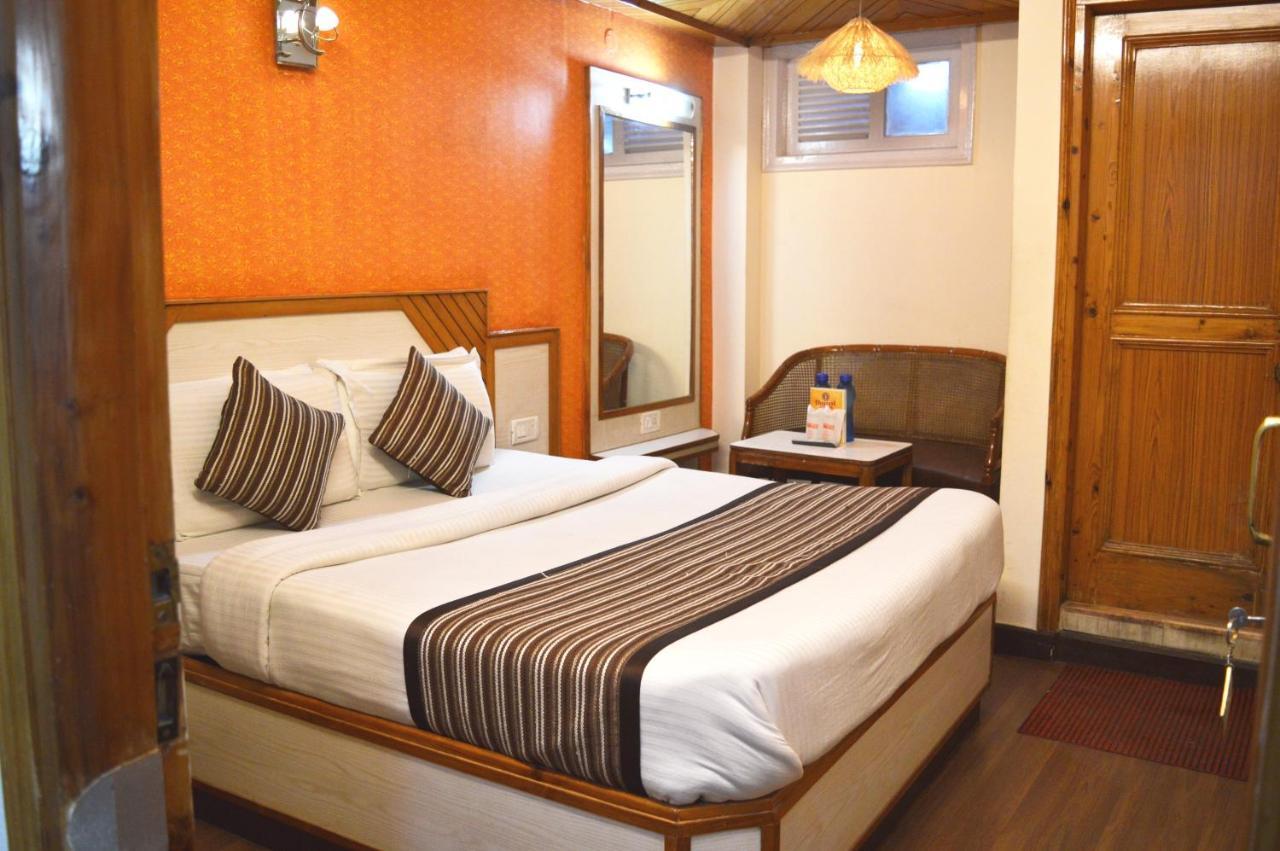 Sidharath Hotel 2*