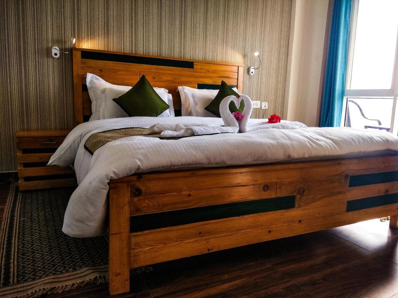 Spangle Heights Shimla, And Residences