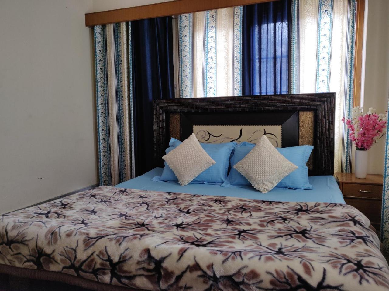 Bed & Breakfast The Sharma Ashiana--holiday