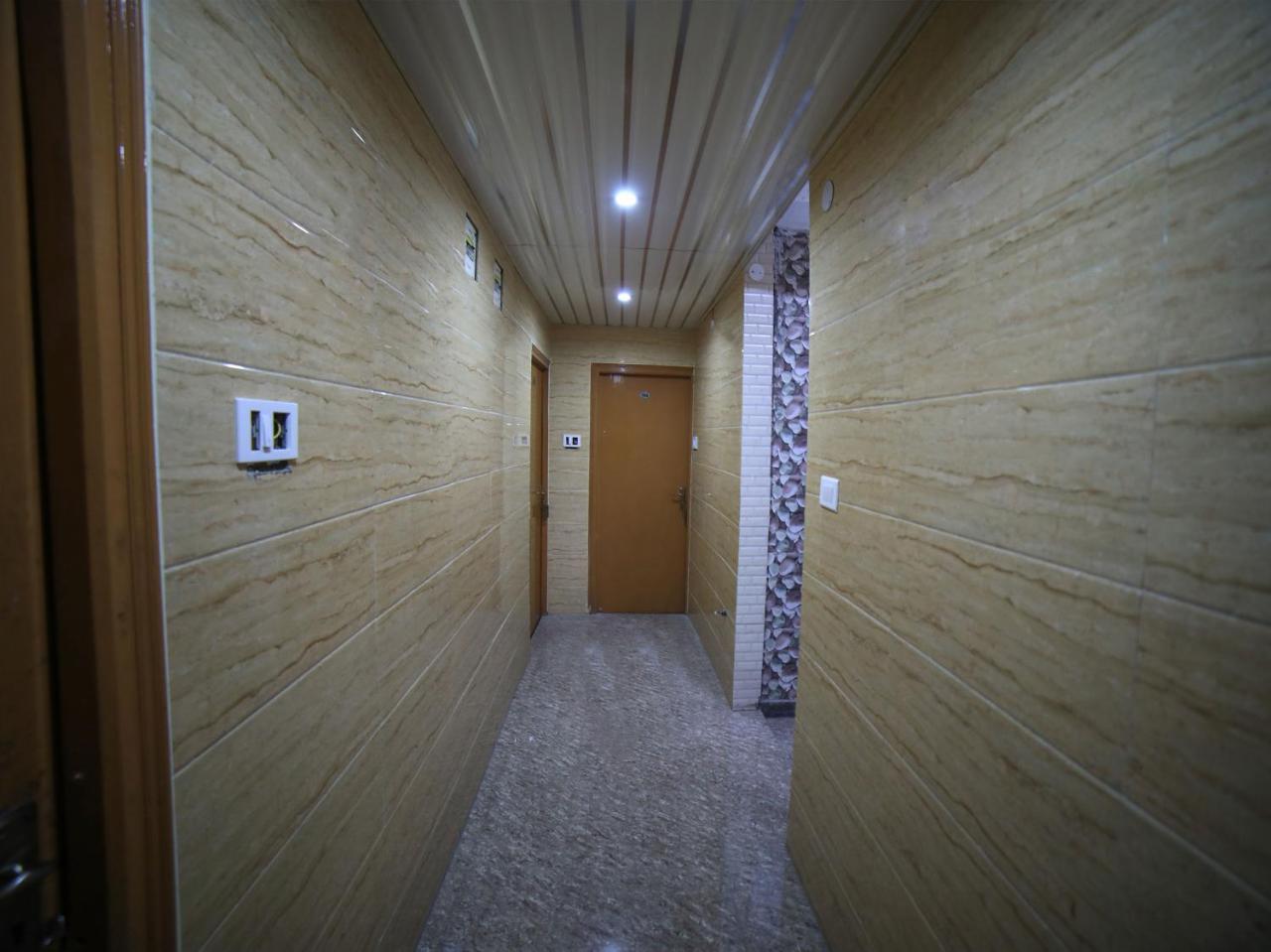 Hotel Oyo 16801 Paradise Regency 3*