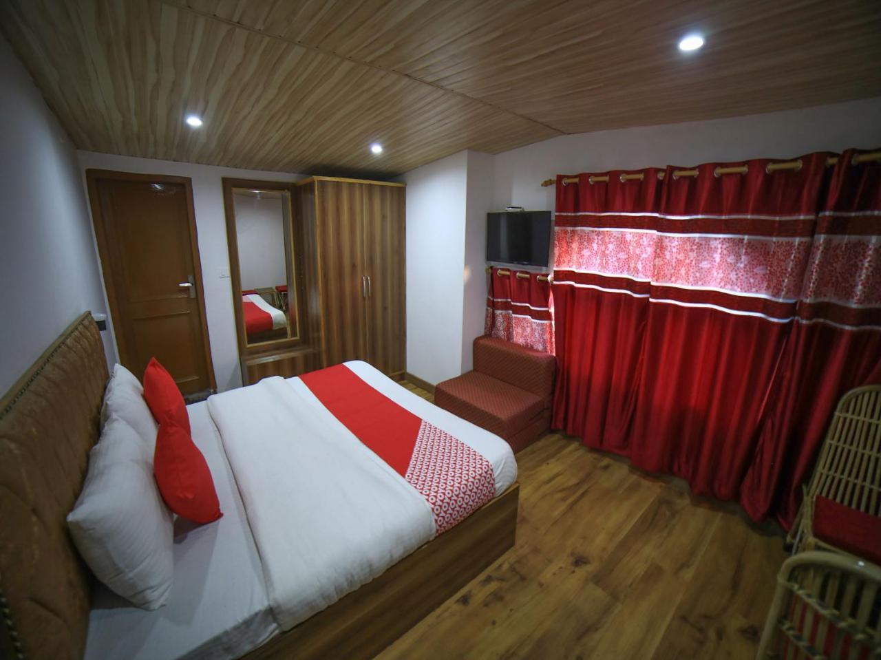 Hotel Oyo 16801 Paradise Regency Shimla