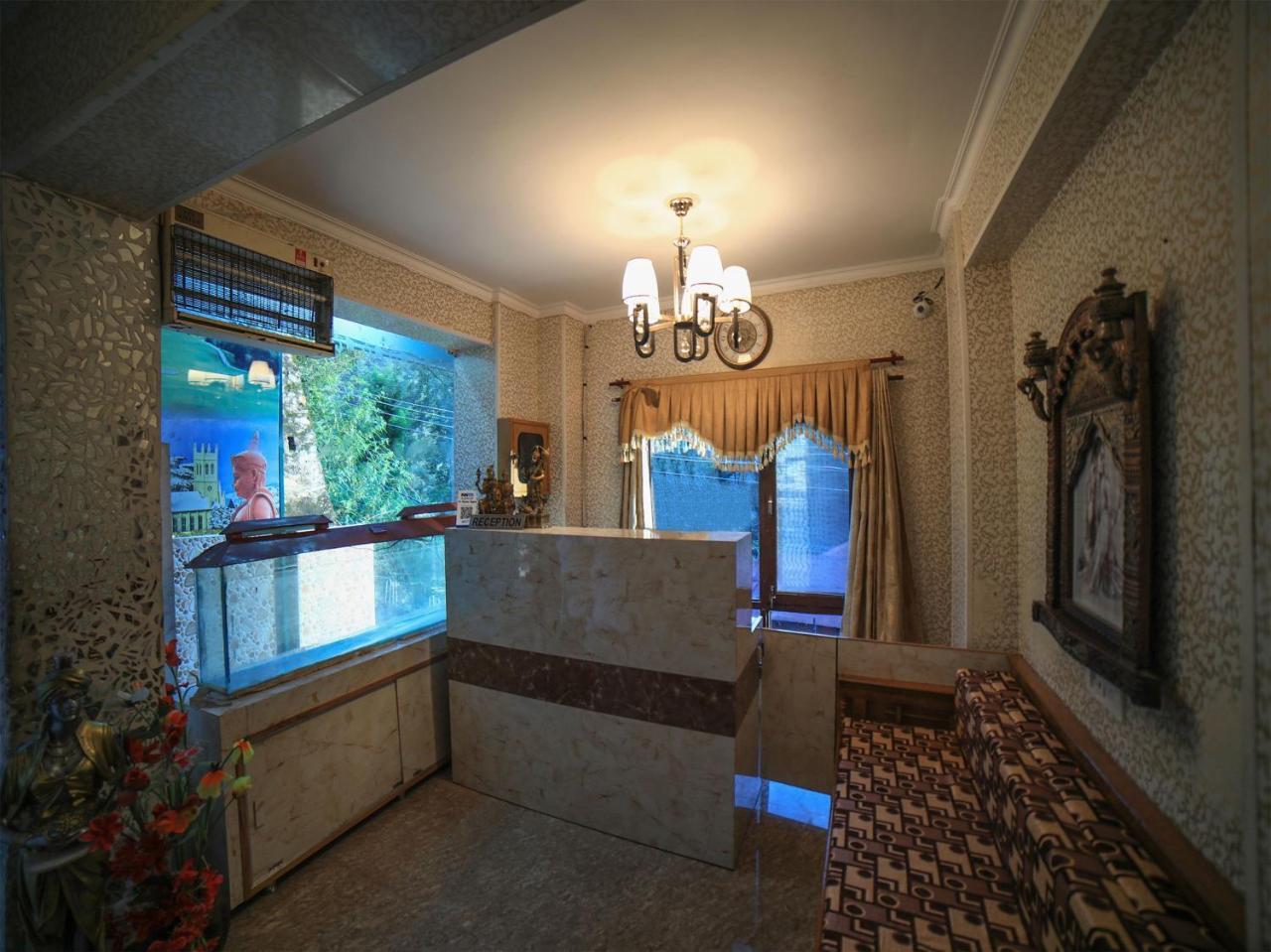 Oyo 16801 Paradise Regency 3*