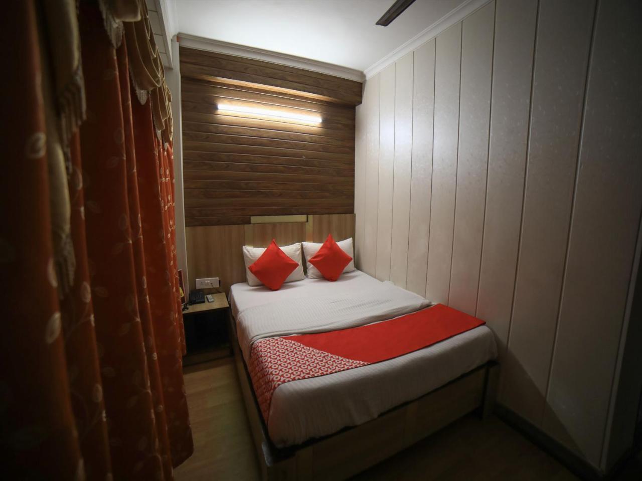 Oyo 16801 Paradise Regency Hotel