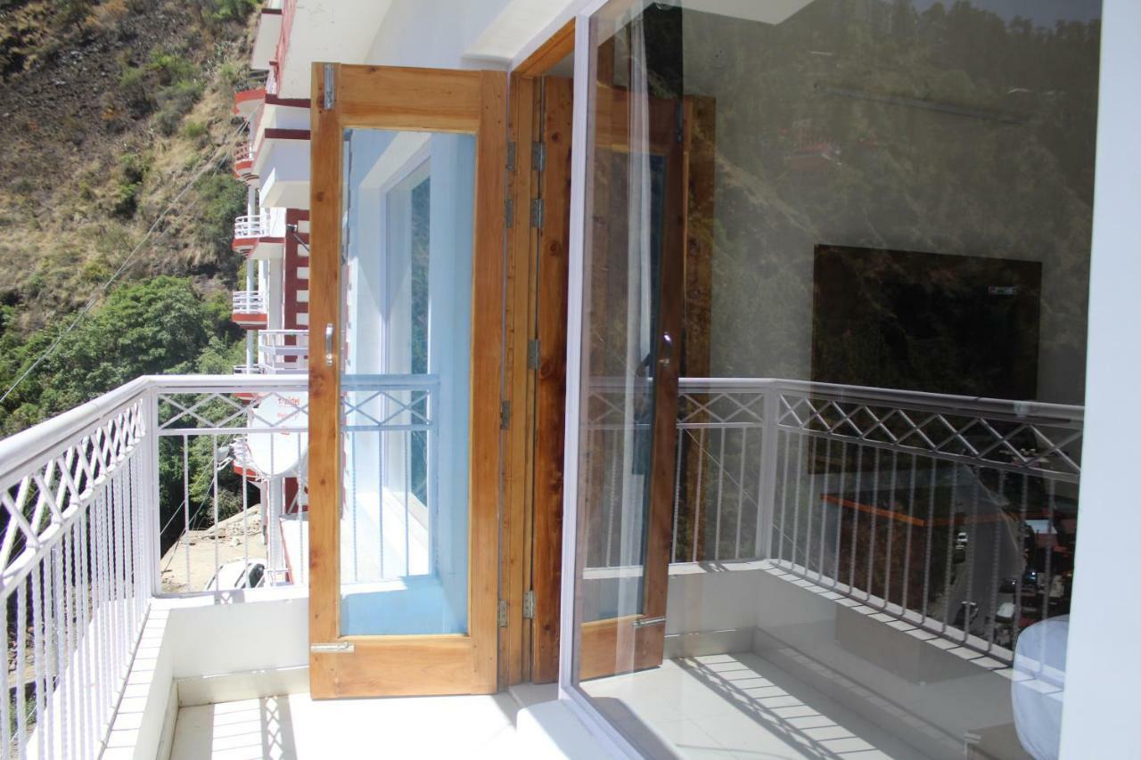 Hotel The Pine Residency *