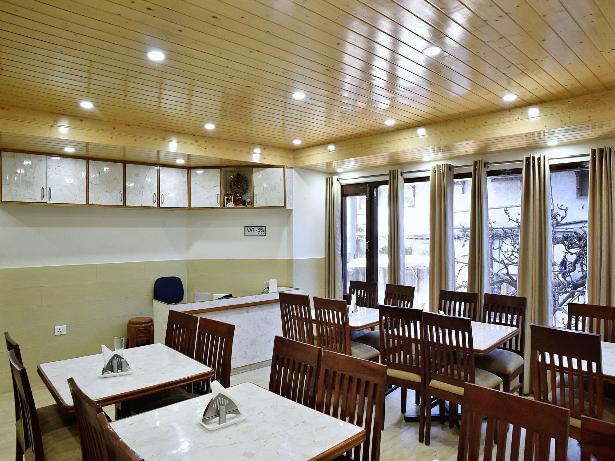 Treebo Maharaja, Near Mall Road 3*